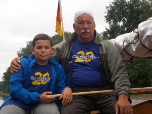  Wacław Wiktowski z wnukiem Franciszkiem na kanale "Śródlądowym" w Niemczech