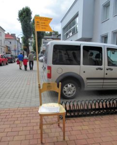 "Krzesło jednego wiersza" przy Miejskiej i Gminnej Bibliotece Publicznej